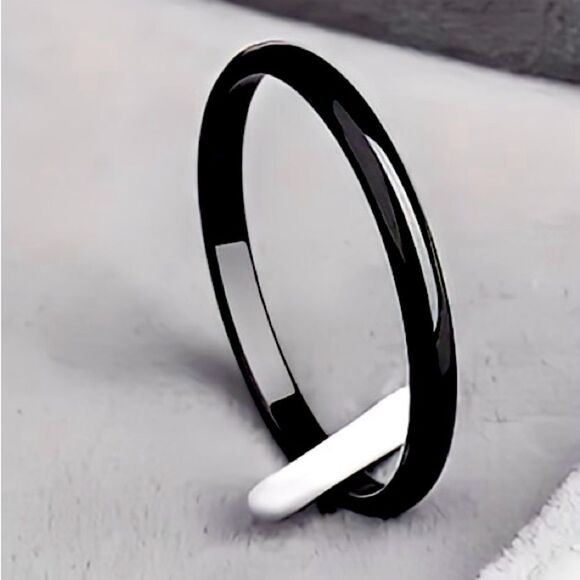 NWT 2mm Delicate Titanium Steel Ring in: BLACK - Picture 1 of 1